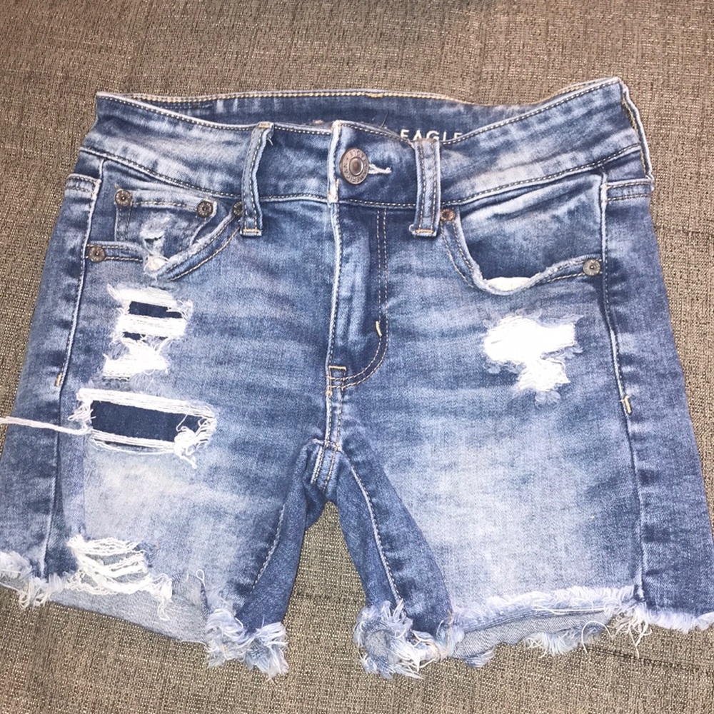 Women’s distressed denim shorts